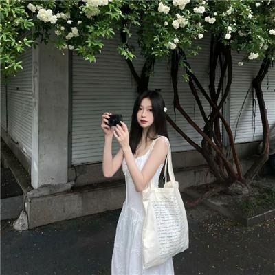 少许灰烬